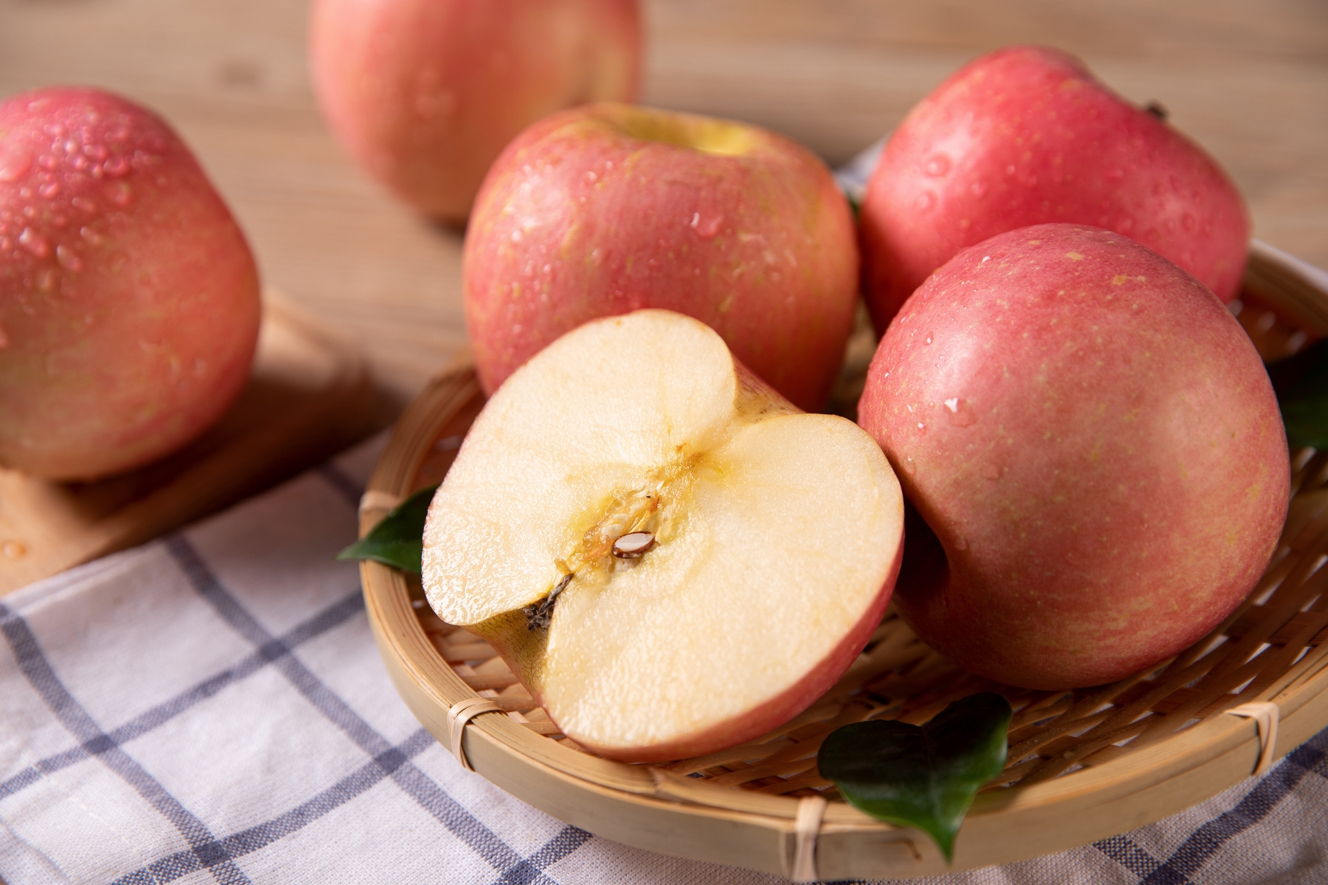 生鮮新零售之重構(gòu)人貨場驅(qū)動力