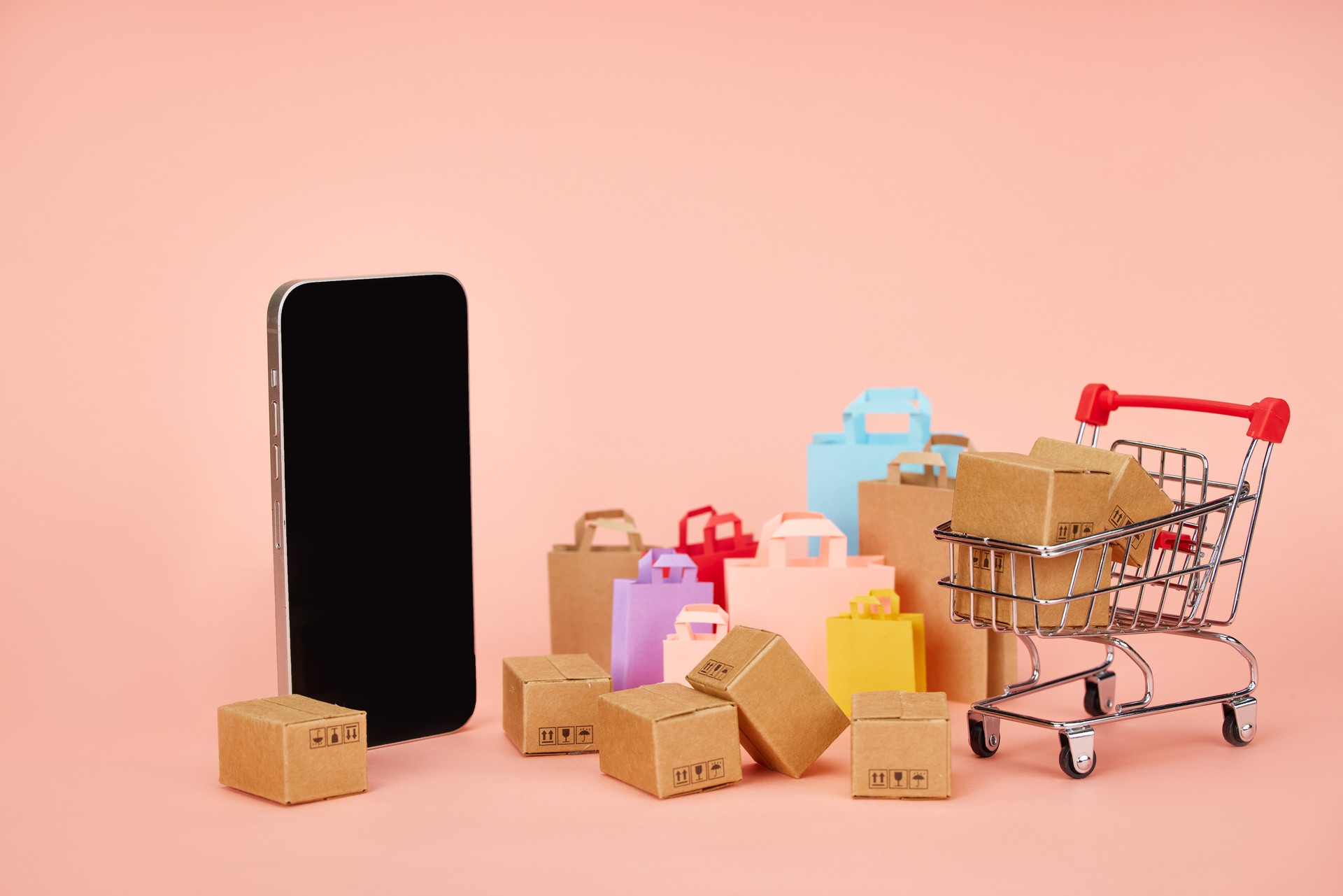 新消費(fèi)品牌策劃之新銳品牌“三屏聯(lián)動”